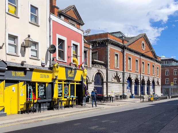 PUBS AND RESTAURANTS 2022