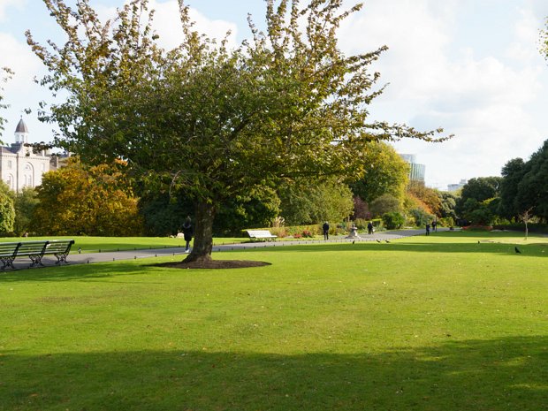 FLOWER GARDEN Nestled within Phoenix Park, the People's Flower Garden is a beautifully manicured Victorian garden spanning 9 hectares....